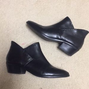 Jack Rogers Black Sadie Booties Sz 8.5